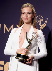 Jodie Comer - 71st Emmy Awards (Press Room) - September 22, 2019  фото №1269403