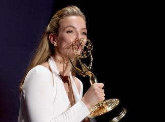 Jodie Comer - 71st Emmy Awards (Press Room) - September 22, 2019  фото №1269404