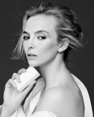 JODIE COMER for Noble Panacea Skincare, 2020 фото №1255070
