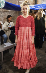 Jodie Comer at Molly Goddard Show at London Fashion Week 09/15/2018   фото №1101602