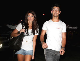 Joe Jonas фото №462920