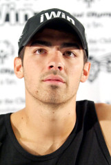 Joe Jonas фото №449514