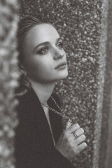 Joey King for Flaunt Magazine Issue 192 May 2024 фото №1396036