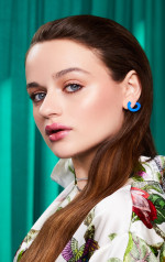 Joey King by Leila Fakouri for LADYGUNN // October 2020 фото №1279771