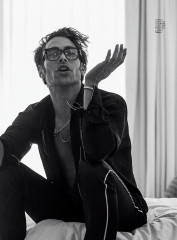 Jon Kortajarena for Esquire Mexico October 2021 фото №1414479