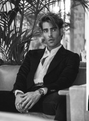 Jon Kortajarena for Esquire Mexico October 2021 фото №1414477