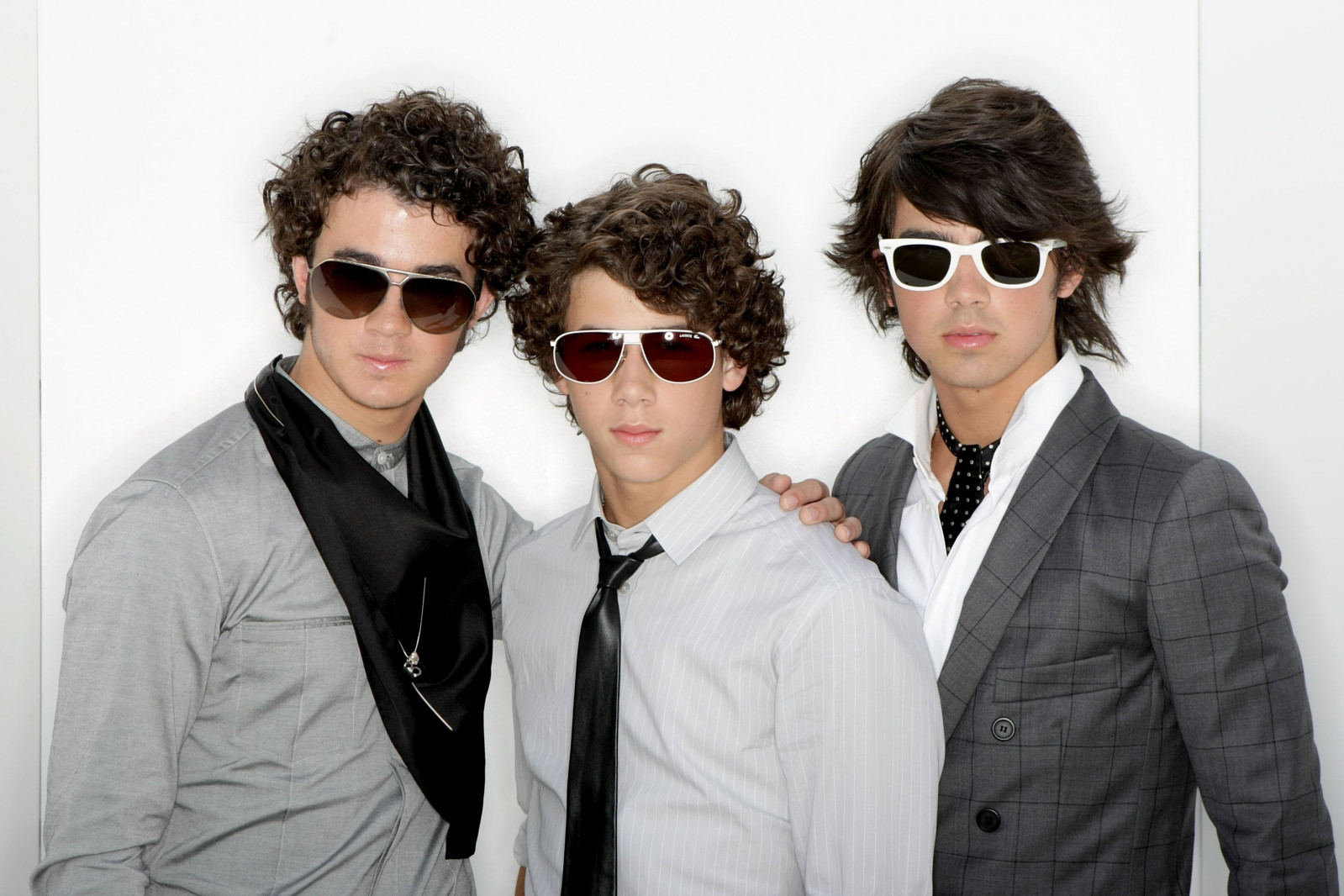 Джонас Бразерс (Jonas Brothers)