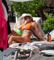 KATIE PRICE in Bikini at a Pool in Turkey 07/27/2020 фото №1266642