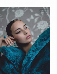 JULIA BERGSHOEFF in Harper’s Bazaar Magazine, Spain December 2019 фото №1234068