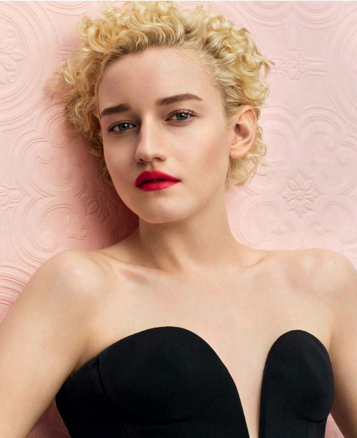 Джулия Гарнер (Julia Garner)