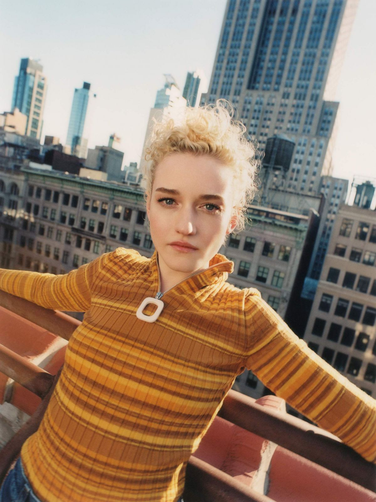 Джулия Гарнер (Julia Garner)