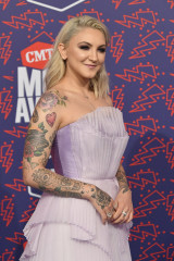 Julia Michaels - CMT Music Awards in Nashville 06/05/2019 фото №1188213