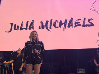 Julia Michaels - Amazon Music Unboxing Prime Day in NY 07/11/2018 фото №1096334