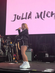 Julia Michaels - Amazon Music Unboxing Prime Day in NY 07/11/2018 фото №1096333