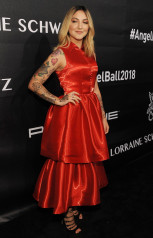 JULIA MICHAELS at Instyle Awards 2018 in Los Angeles 10/22/2018 фото №1111348