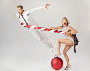Julianne Hough and Derek Hough – “Holidays with the Hough’s” Promos фото №1238437
