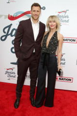 Julianne Hough – Steven Tyler’s Grammy Awards Viewing Party фото №1141115