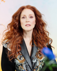 Julianne Moore for Departures || 2020 фото №1273226