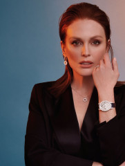 JULIANNE MOORE in L’Officiel Magazine, Italy February 2020 фото №1250099