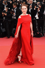 Julianne Moore-“Everybody Knows” Premiere, 71st Cannes Film Festival  фото №1068818
