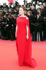 Julianne Moore-“Everybody Knows” Premiere, 71st Cannes Film Festival  фото №1068816