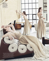 Julianne Moore in Town & Country Magazine, October 2018   фото №1100716