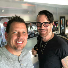 Julien-K - Ryan Shuck with Grey Daze in NRG Recording Studios 08/23/2018 фото №1098213