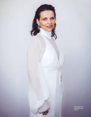 Juliette Binoche – Grazia Magazine Italy 09/26/2019 Issue фото №1223933