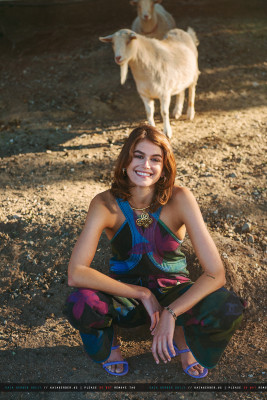 Kaia Gerber by Ryan McGinley for Vogue China (2022) фото №1362950