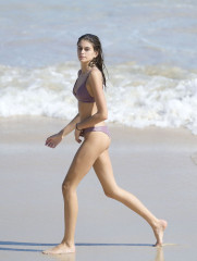 Kaia Gerber Bikini Candids – St Barth фото №953989