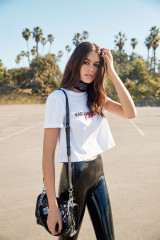 Kaia Gerber Collaborates with Karl Lagerfeld on an Exclusive Capsule Collection фото №1094875