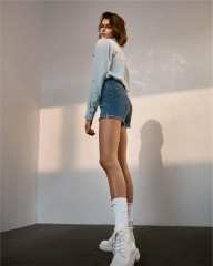 Kaia Gerber for Calvin Klein Spring/Summer 2021 фото №1293106
