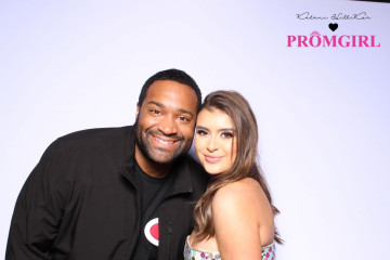 Kalani Hilliker – Kalani Hearts PromGirl Collection Launch Party Photobooth фото №1138133