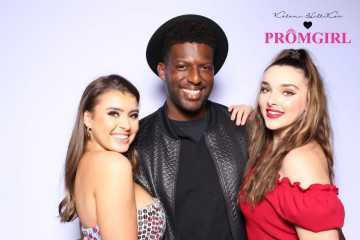 Kalani Hilliker – Kalani Hearts PromGirl Collection Launch Party Photobooth фото №1138135