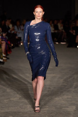 Karen Elson - Christian Siriano Autumn/Winter 2022 Fashion Show in New York фото №1337772