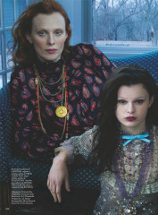Karen Elson ~ US Vogue April 2025 Annie Leibovitz фото №1415563