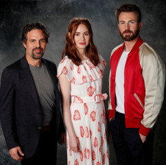 Karen Gillan, Mark Ruffalo and Chris Evans – “Avengers: Endgame” Portraits in Lo фото №1158703