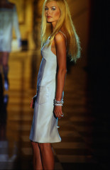 Karen Mulder - Versace Haute Couture F/W 1995 фото №1281487