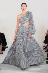 Carolina Herrera Spring/Summer 2023 Fashion Show in New York фото №1351276