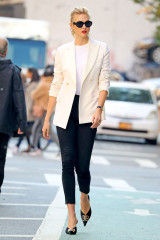 Karlie Kloss - Out in New York фото №1201111