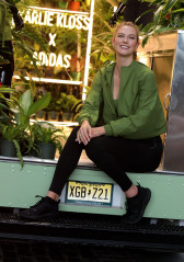 Karlie Kloss - Shooting 'Adidas x Karlie Kloss' in New York | June 8, 2021 фото №1300086