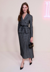 Karlie Kloss – Dior Fall 2024 Fashion Show in New York фото №1393430