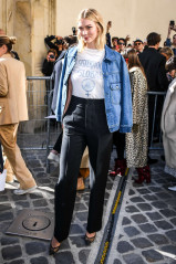 Karlie Kloss - Christian Dior show in Paris фото №1200774