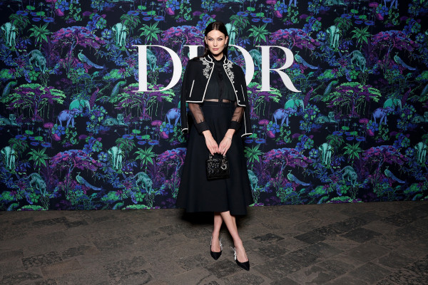 Karlie Kloss - Dior Pre-Fall 2023 Fashion Show in Mumbai фото №1368096