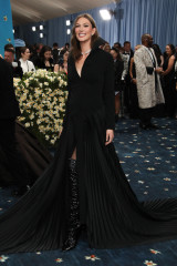 Karlie Kloss for Met Gala 2025 фото №1418238