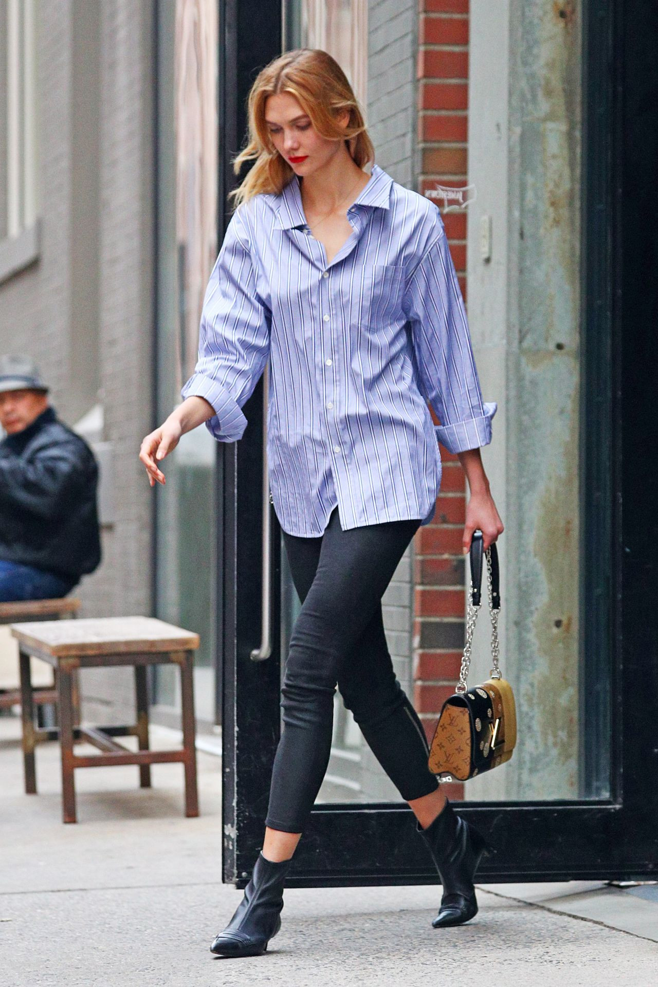 Карли Клосс - Karlie Kloss фото №957909 - Karlie Kloss Showing Off Her