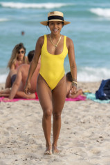 Karrueche Tran in Swimsuit 01/03/2019 (Part II) фото №1132248