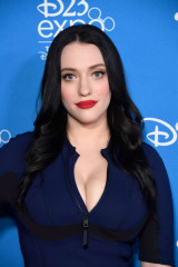 Kat Dennings - D23 Disney + Event in Anaheim 08/23/2019 фото №1213029