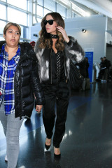 Kate Beckinsale at JFK Airport in New York  фото №931958
