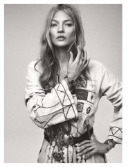 Kate Moss – British Vogue Magazine May 2019 Issue фото №1158736